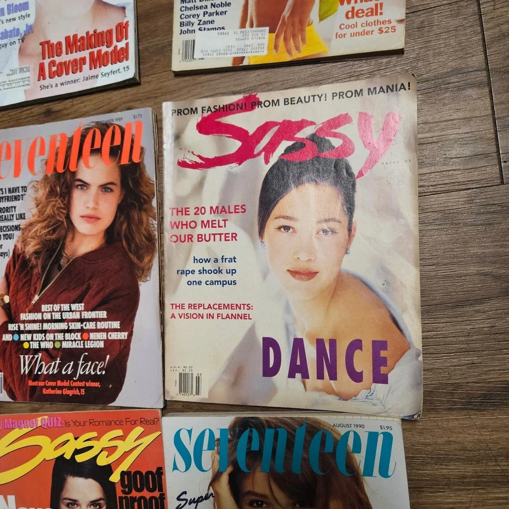 Lot of 9 VTG 1990s Magazines Seventeen Sassy Details Neve Campbell Elijah Wood